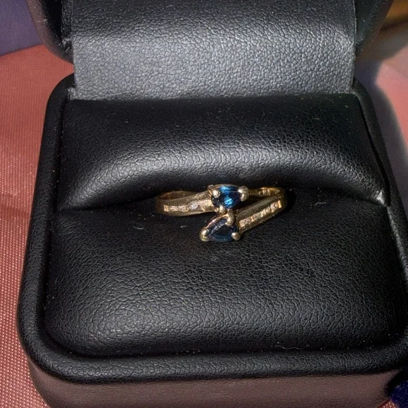 /traded/14K Gold Bypass Ring with Blue Sapphires and Diamonds - Picture 3 of 10